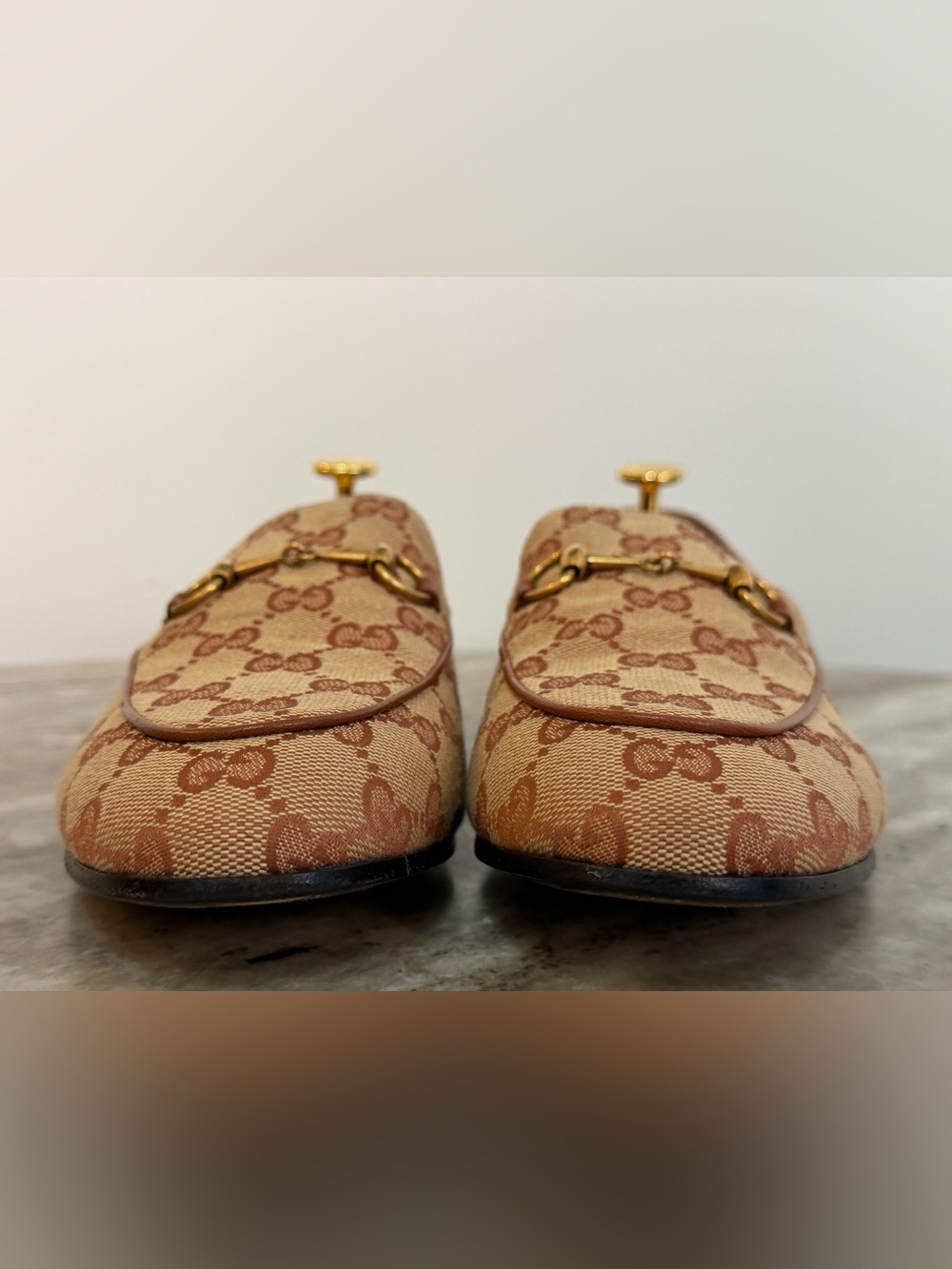 GUCCI JORDAAN HORSEBIT LOAFER BEIGE GG SIGNATURE TAN LEATHER TRIM 40 / 10 US - Picture 7 of 11